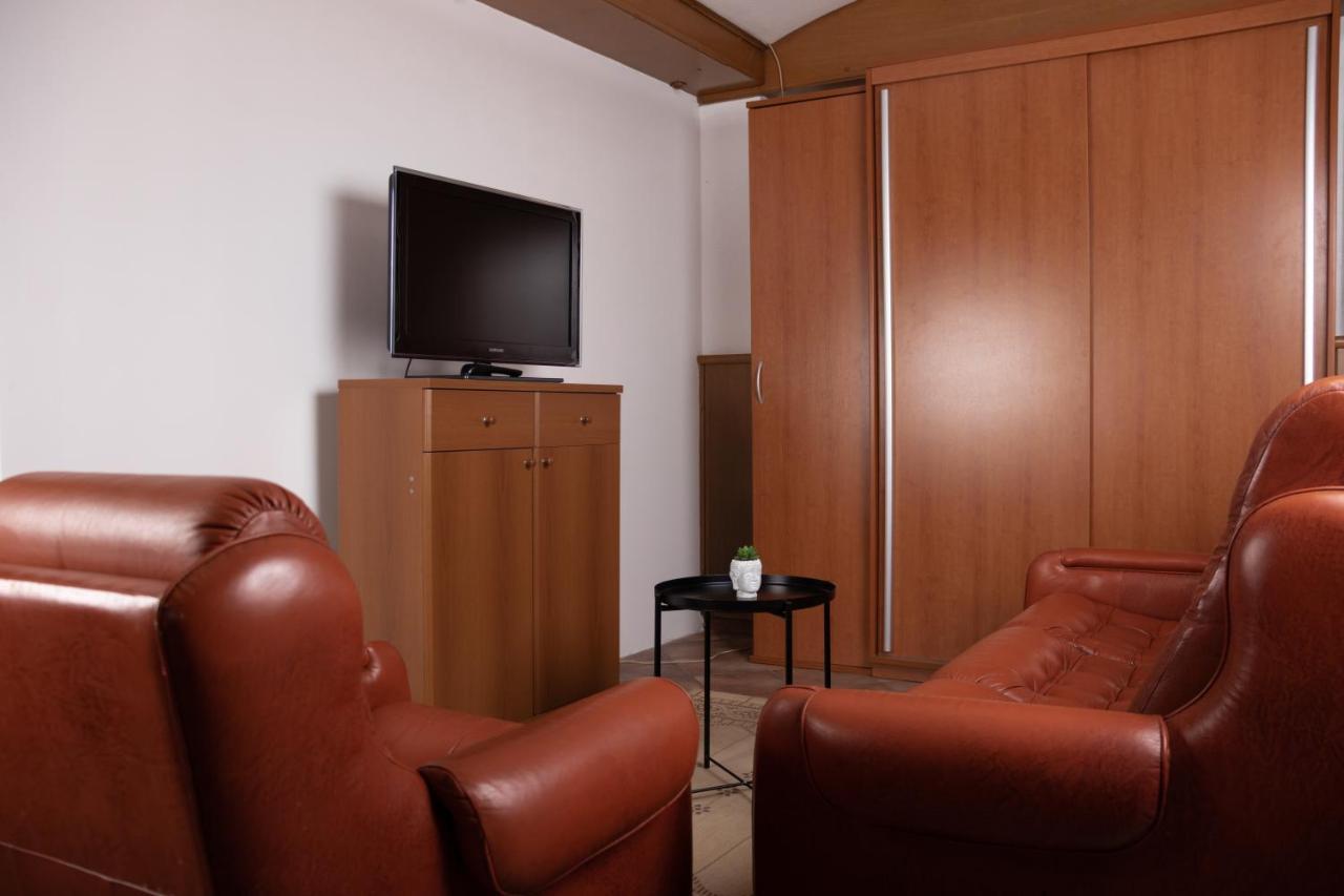 Apartma-Studio Ajdna Zirovnica Εξωτερικό φωτογραφία
