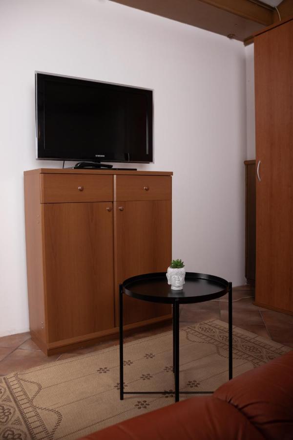 Apartma-Studio Ajdna Zirovnica Εξωτερικό φωτογραφία