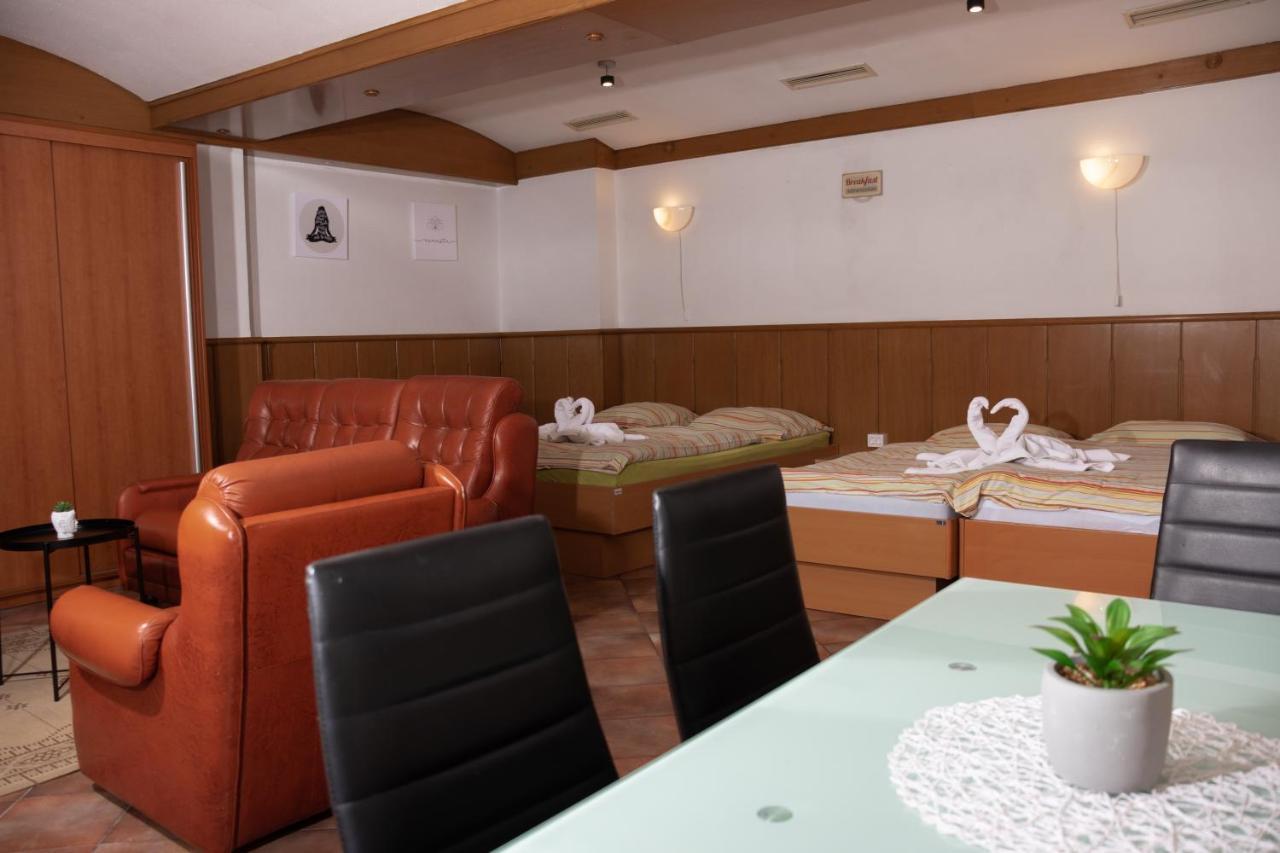 Apartma-Studio Ajdna Zirovnica Εξωτερικό φωτογραφία